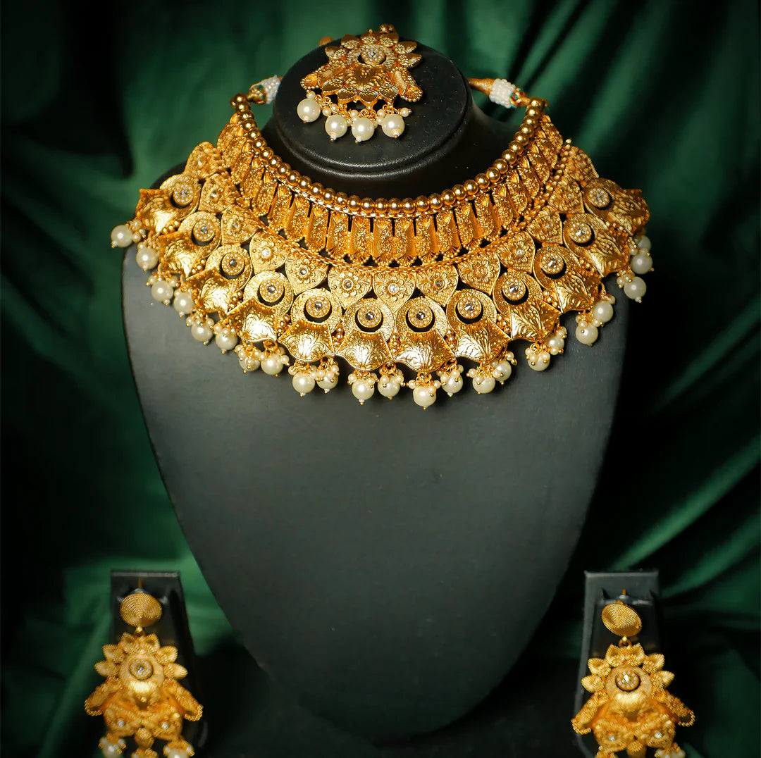 Bridal Choker Set Rental in Kerala – Antique, Temple & Matte Designs