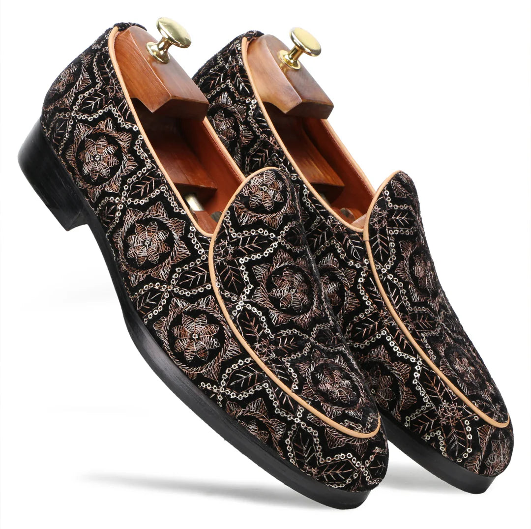Wedding & Partywear Footwear in Kerala – Groom Shoes, Heels & Mojaris