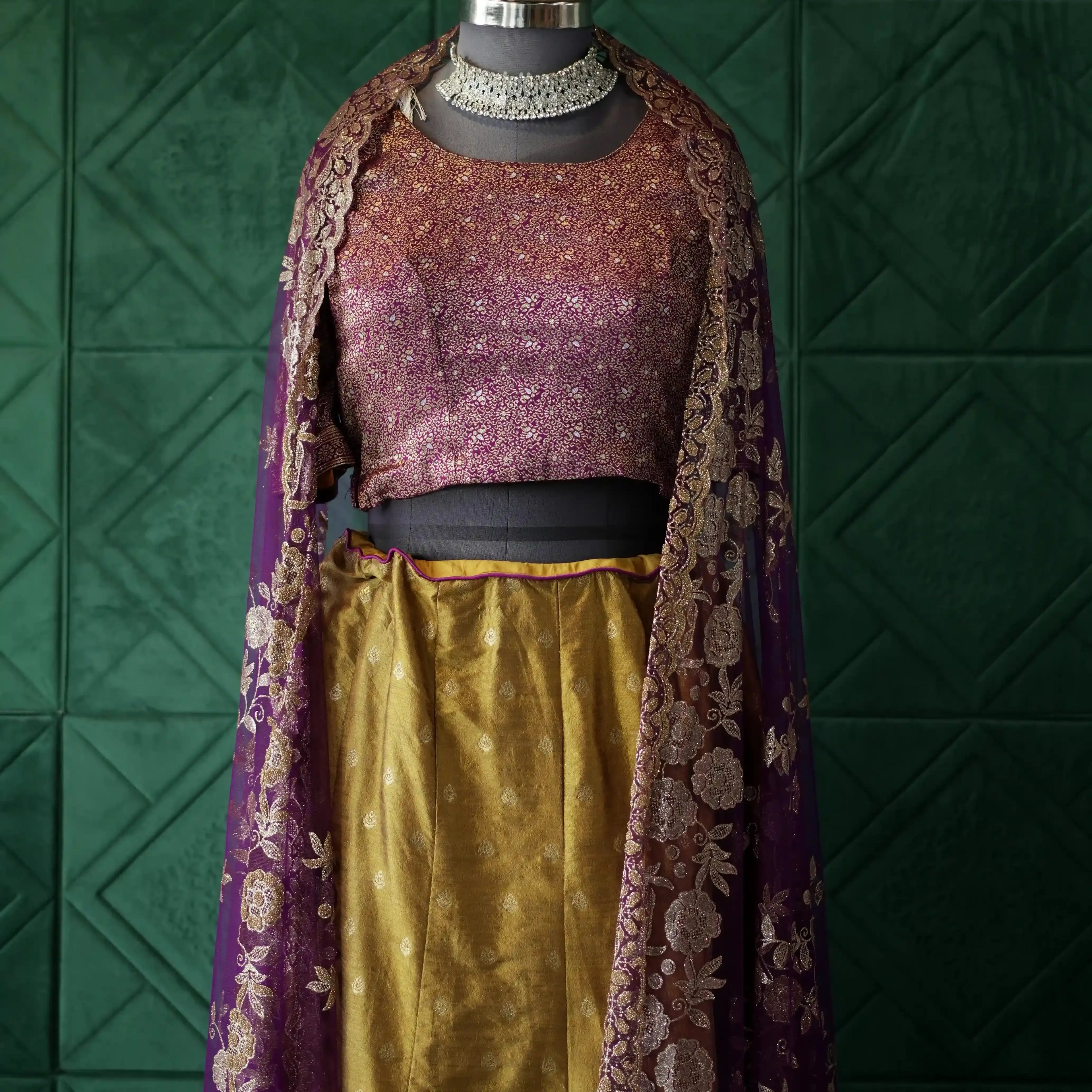 embroidered bridal lehenga rental kerala